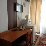за гости
