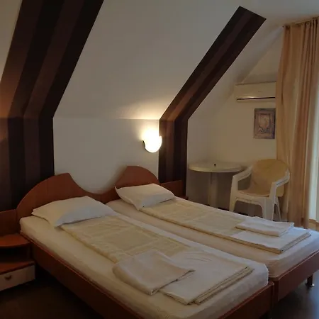 Гостевой дом за гости герови 3*