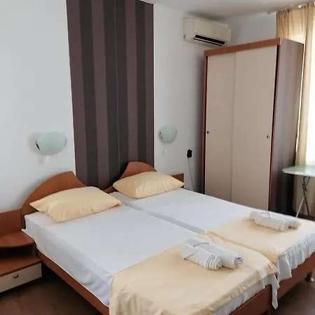 за гости герови 3*