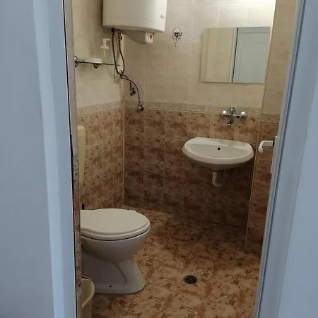 за гости