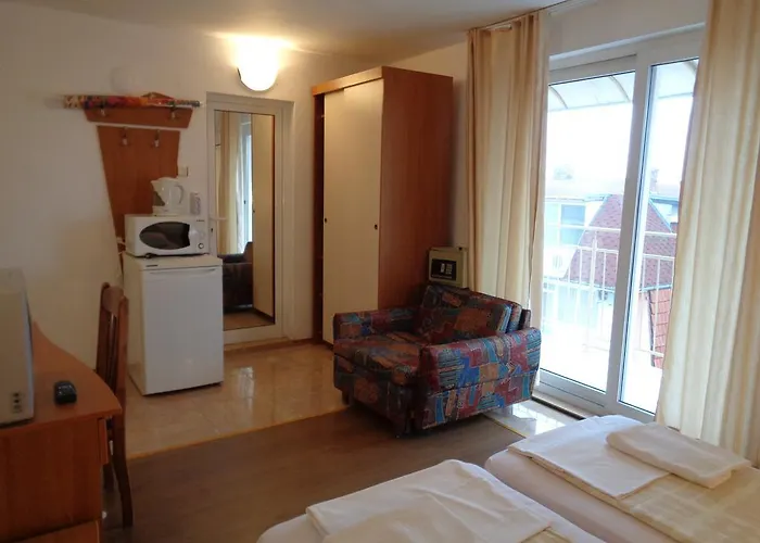 за гости герови 4*