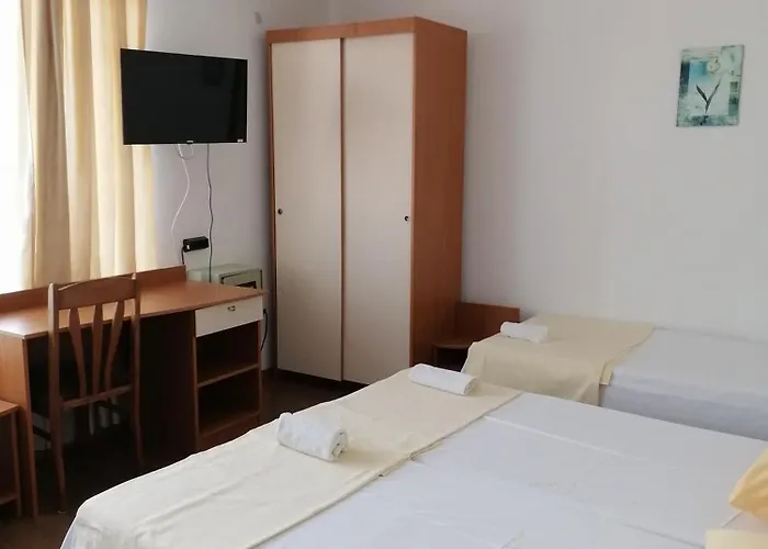 за гости герови 4* Несебър