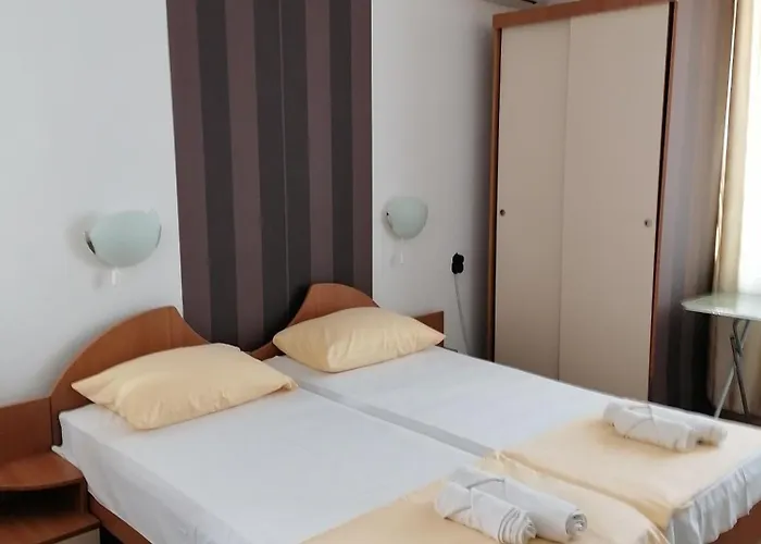 за гости герови 4*