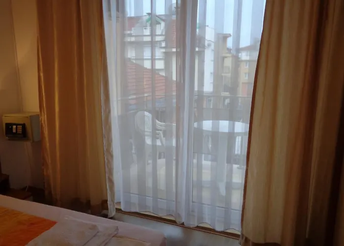 за гости герови 4* Несебър